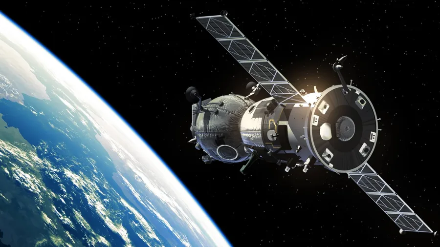 Satélite en órbita sobre la Tierra